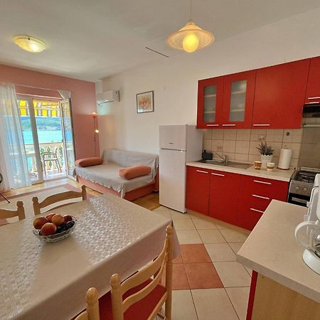 Villa Tiha Lili Šilo Kültér fotó