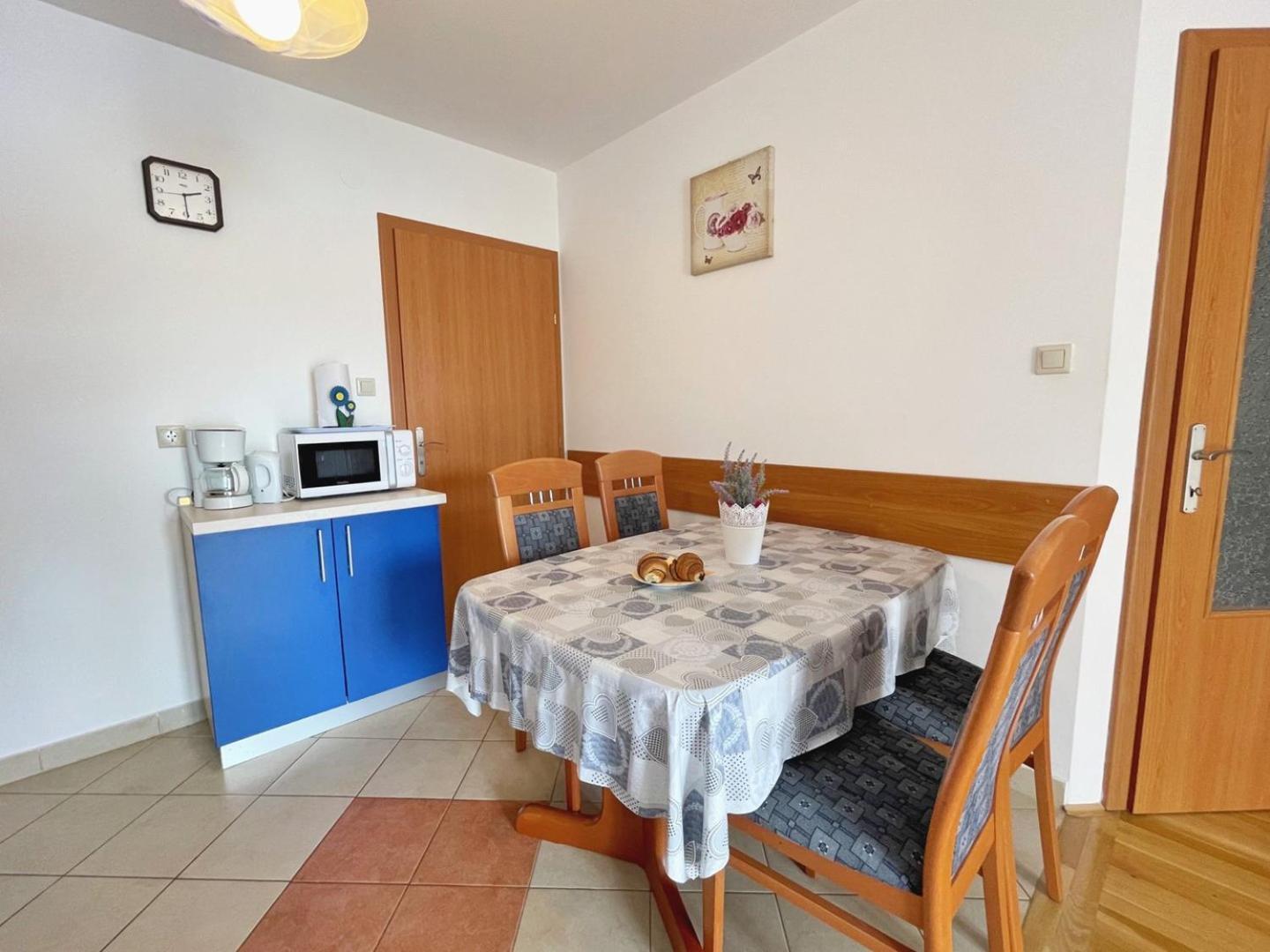 Villa Tiha Lili Šilo Kültér fotó