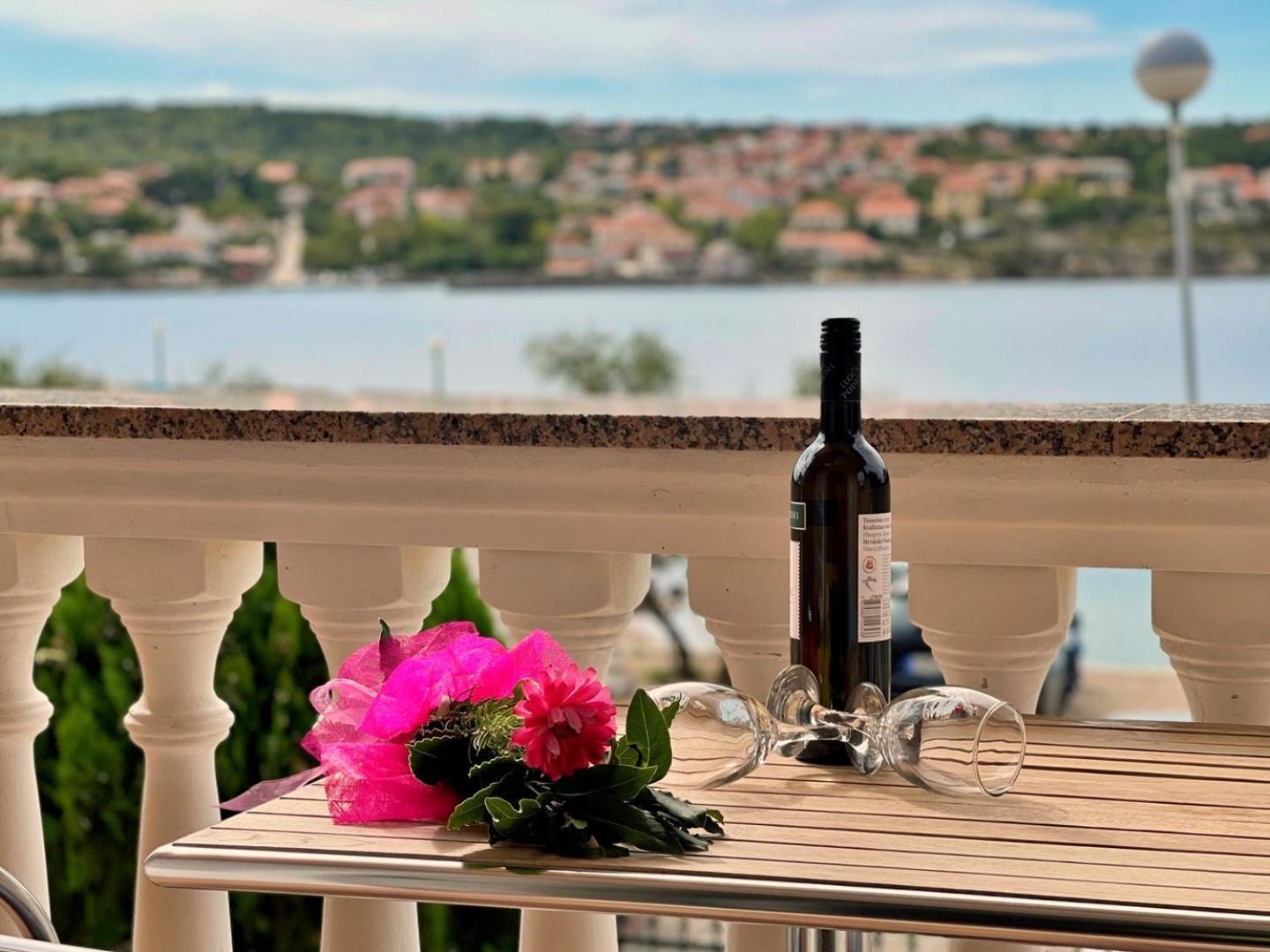 Villa Tiha Lili Šilo Kültér fotó