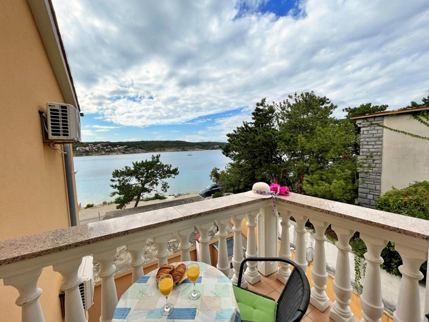Villa Tiha Lili Šilo Kültér fotó